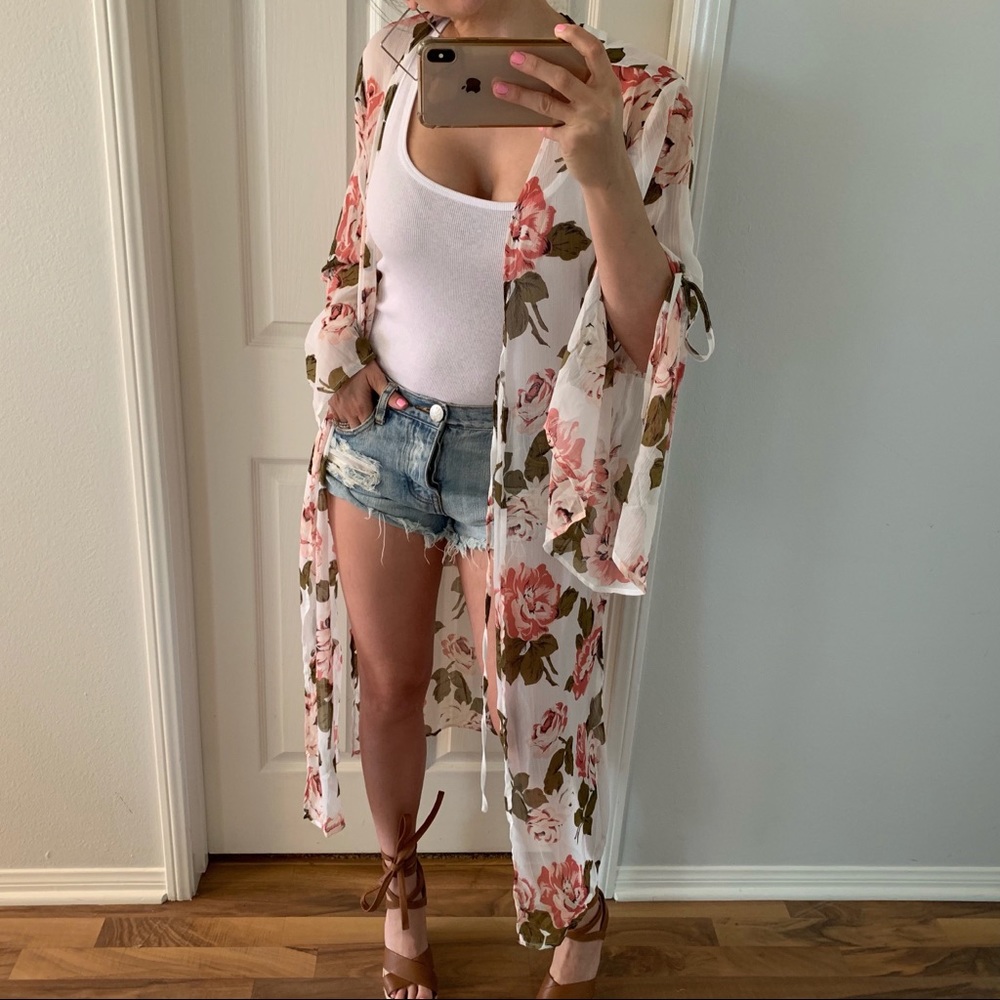 RESERVED 🔒 Gorgeous Floral Sheer Kimono Wrap - Picture 3 of 8